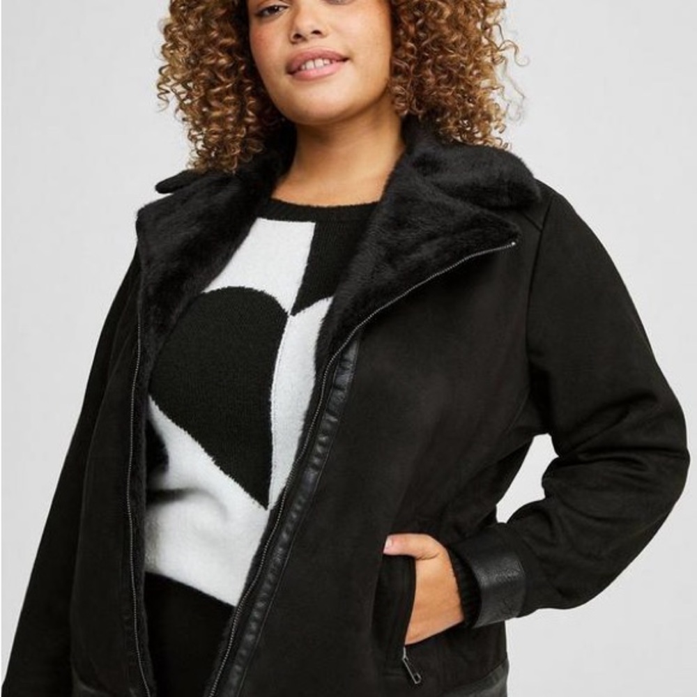 TORRID SIZE 0 ( L -12) DEEP BLACK FAUX SUEDE FUR - LINED MOTO JACKET